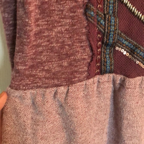 Maurice’s beaded comfortable top - Picture 4 of 7